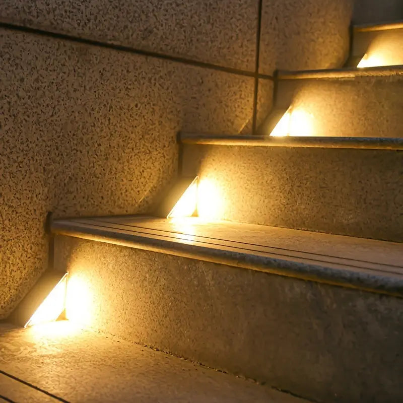 Luminária de Led com Sensor - Carregamento Solar